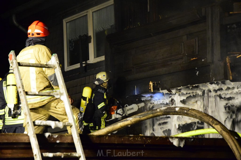 Grossfeuer Einfamilienhaus Siegburg Muehlengrabenstr P0428.JPG - Miklos Laubert